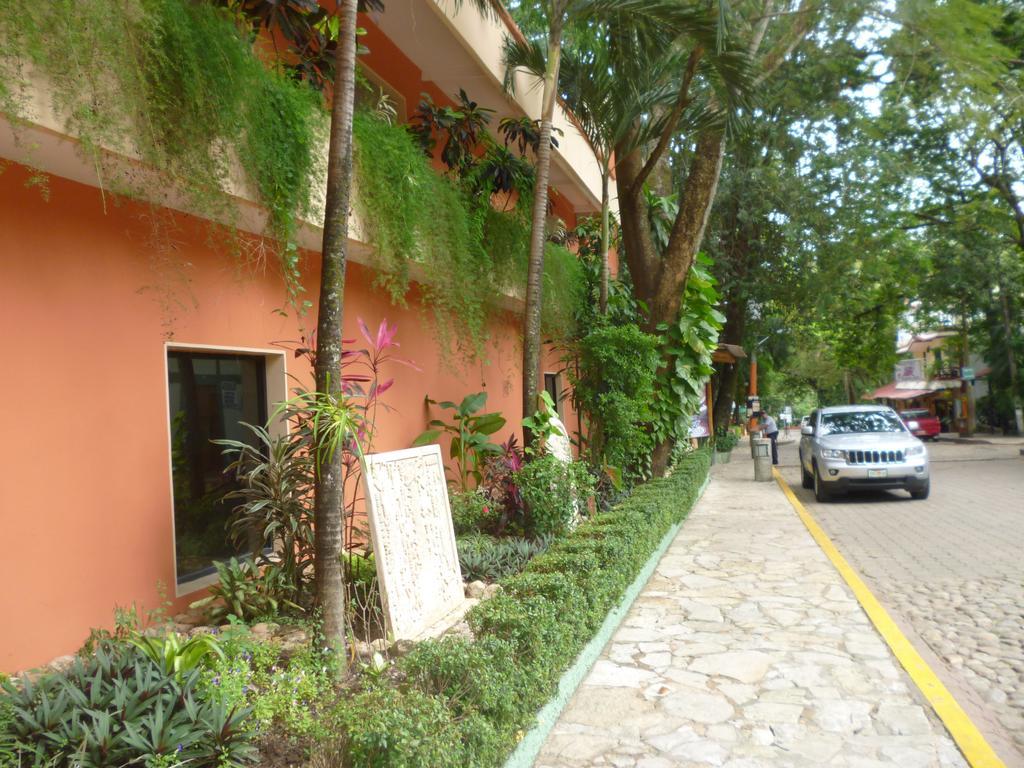 Hotel Maya Tulipanes Palenque Eksteriør billede